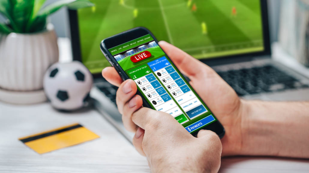 Online Football Gambling: Understanding the Growing Phenomenon